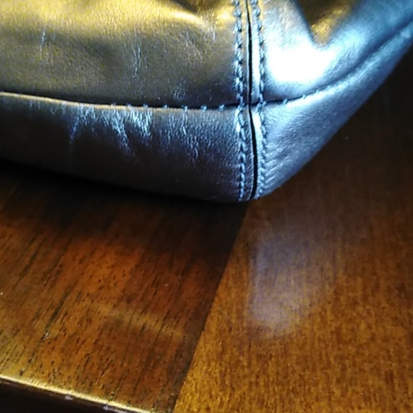 Coach - Picture 7 of 9